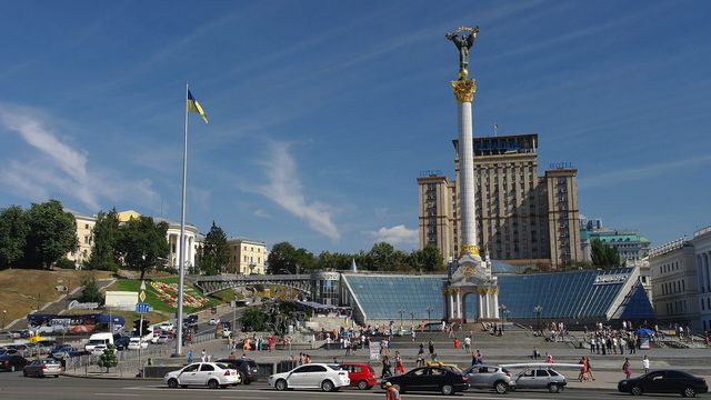 Монумент Незалежності на Майдані Незалежності в Києві