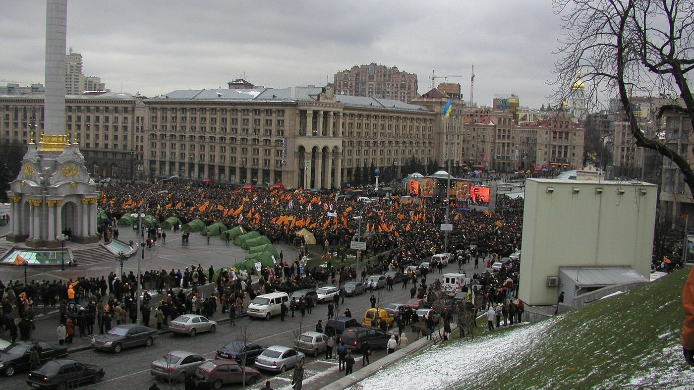 Мітинг на Майдані Незалежності в листопаді 2004 року